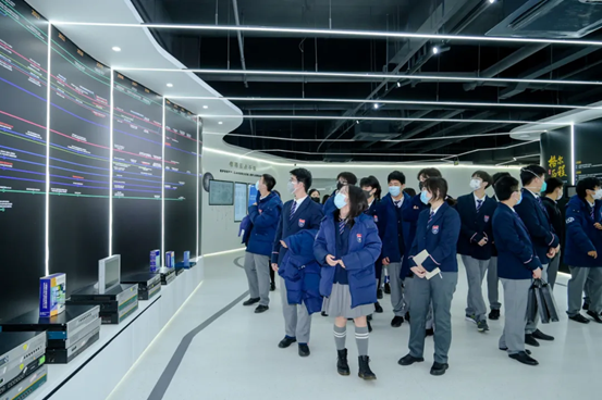 科研: 密码工厂、曼恒(VR)数字